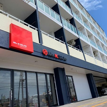 Mr.Kinjo Inn Tomigusuku מראה חיצוני תמונה